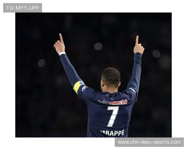 巴黎圣日耳曼边路撕裂防线,姆巴佩爆射破门